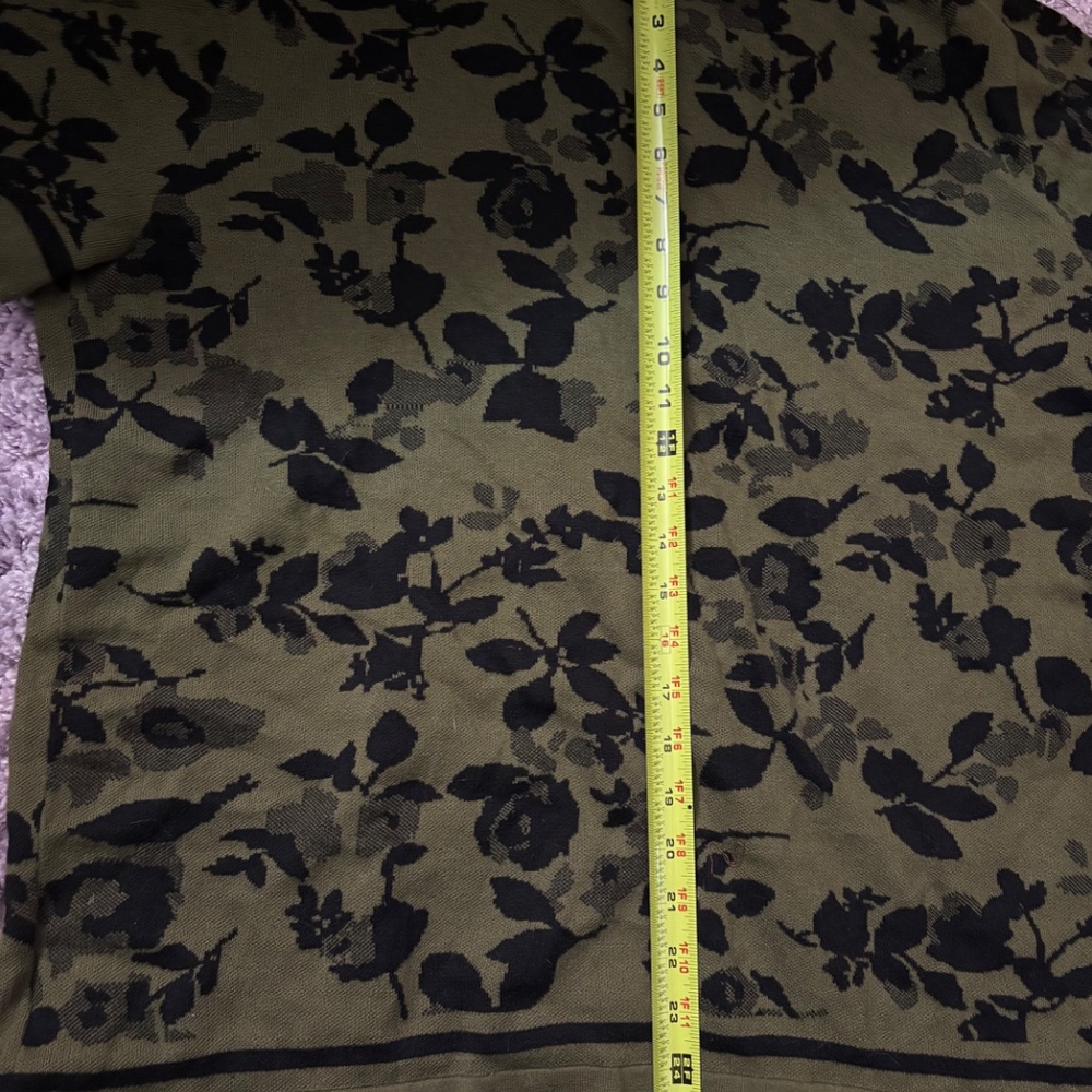 Express knit floral button down - Picture 7 of 7